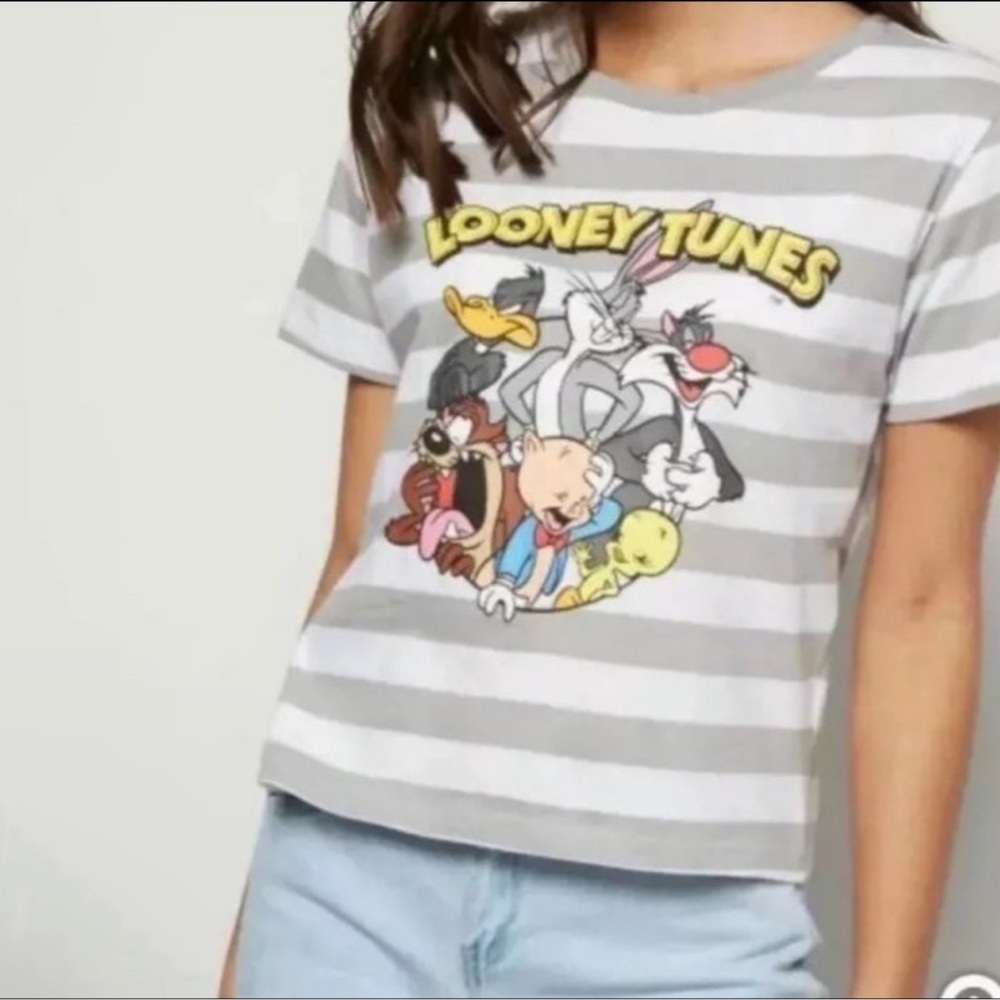 NEW Rue21 x Looney Tunes Graphic Tee